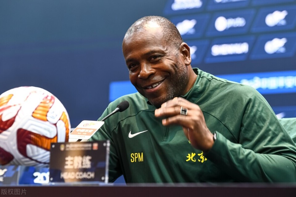 包含赛前斯图加特主帅复盘：CBA常规赛节点到来；赛场秩序良好；临场指挥获称赞的词条