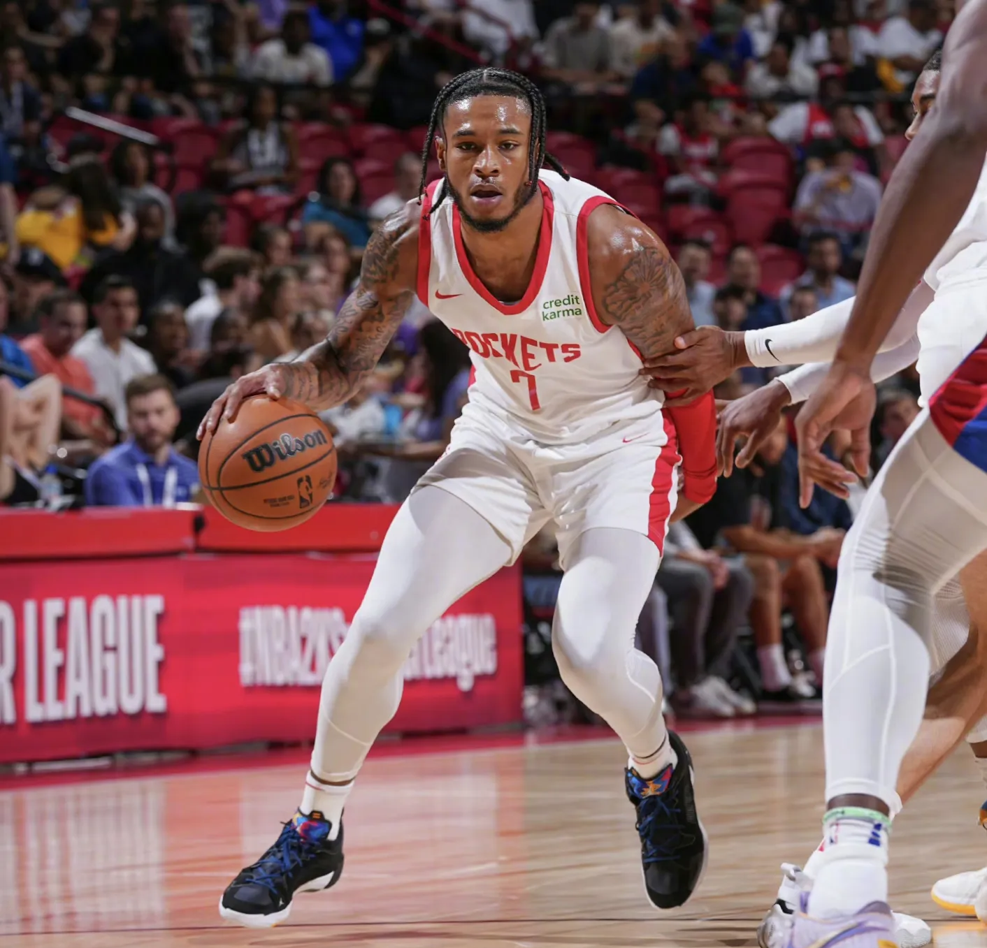 休斯敦火箭迎英超关键赛，集结日复出首秀，引发热议，球队文化再被提及的简单介绍